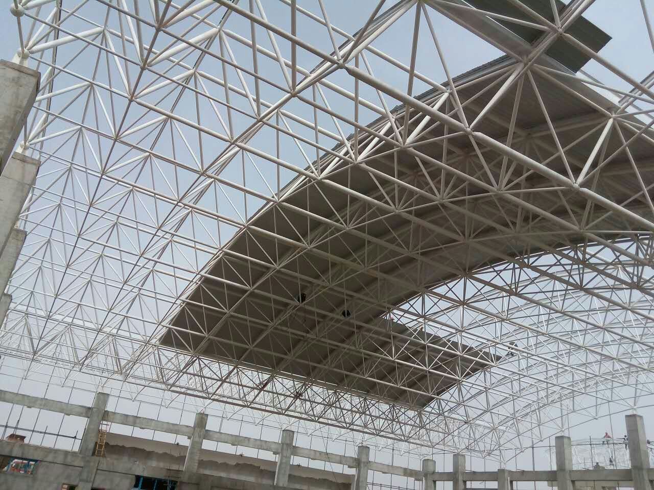 五常青岛一汽网架